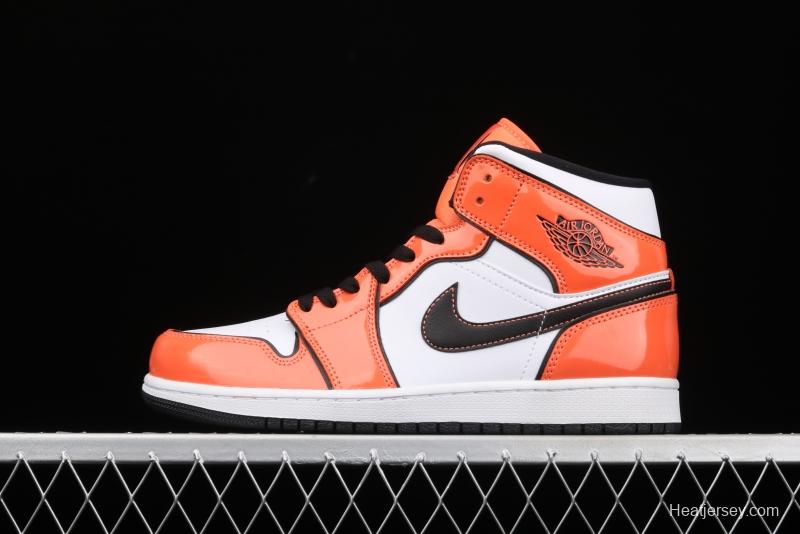 Air Jordan 1 Mid lacquered leather white orange Zhongbang basketball shoes DD6834-802